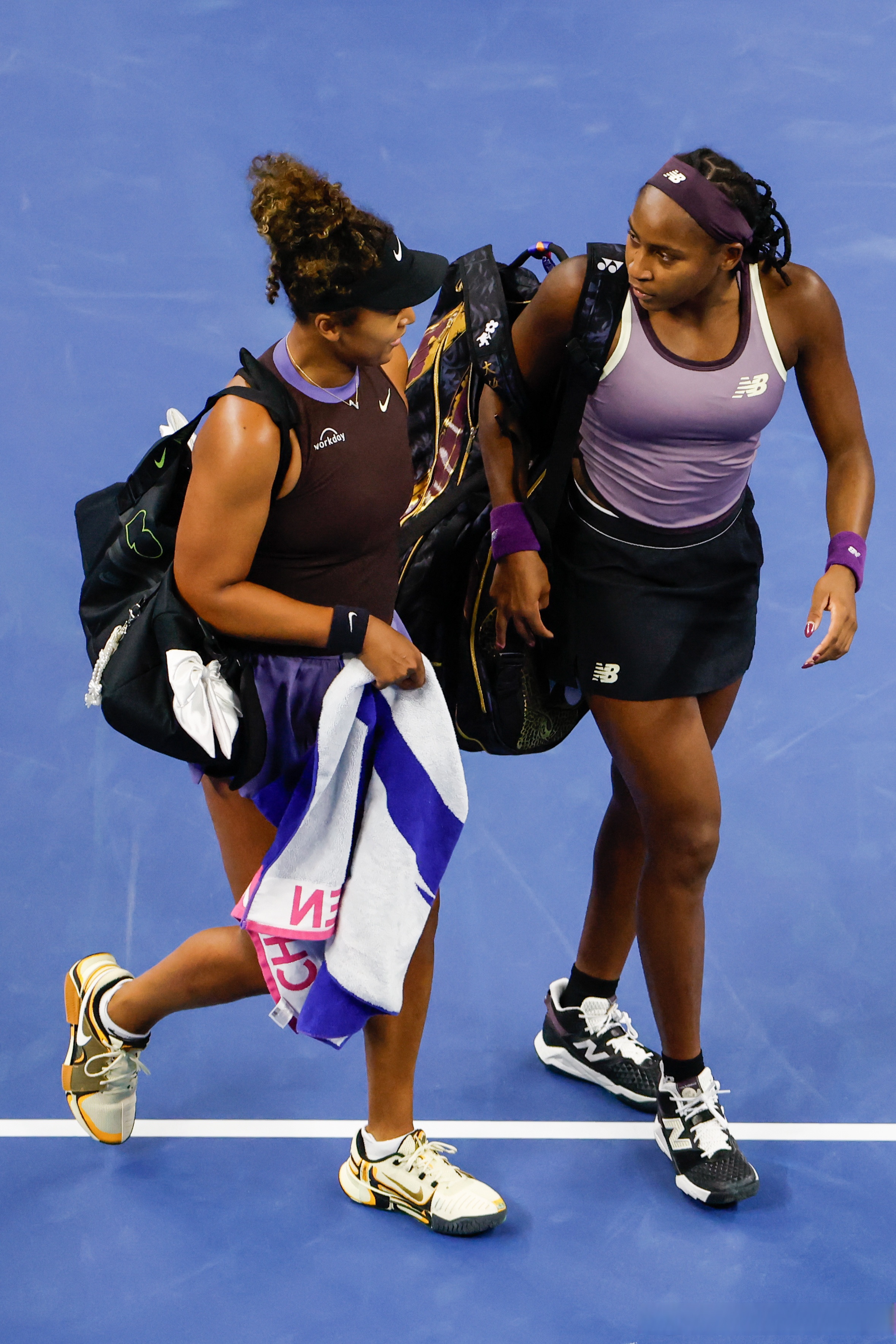 爱游戏-大坂直美重返赛场，反败为胜首场状态出色，DWG观众沸腾！